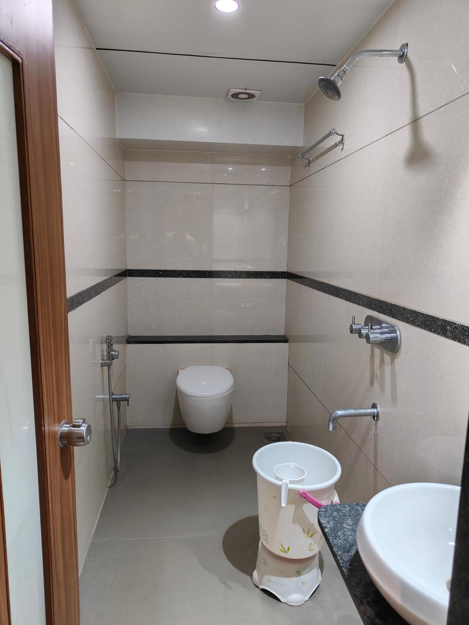 Hotel Sahyog & Rooms Σουράτ Εξωτερικό φωτογραφία