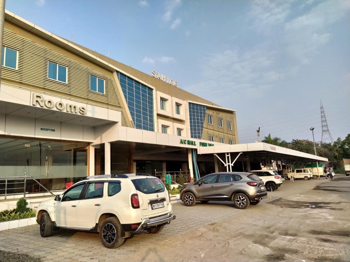 Hotel Sahyog & Rooms Σουράτ Εξωτερικό φωτογραφία